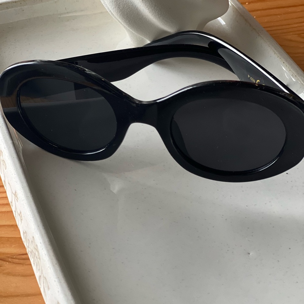Black Oval Sunglasses